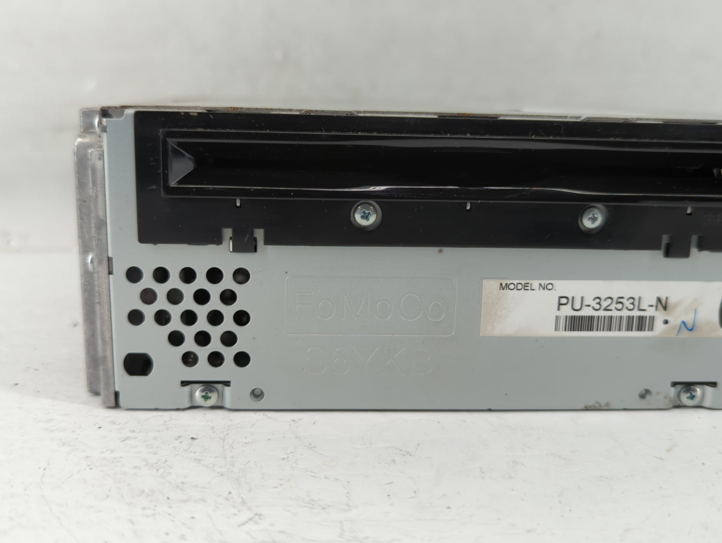 2011-2011 Ford Explorer Am Fm Cd Player Radio Receiver - Oemusedautoparts1.com