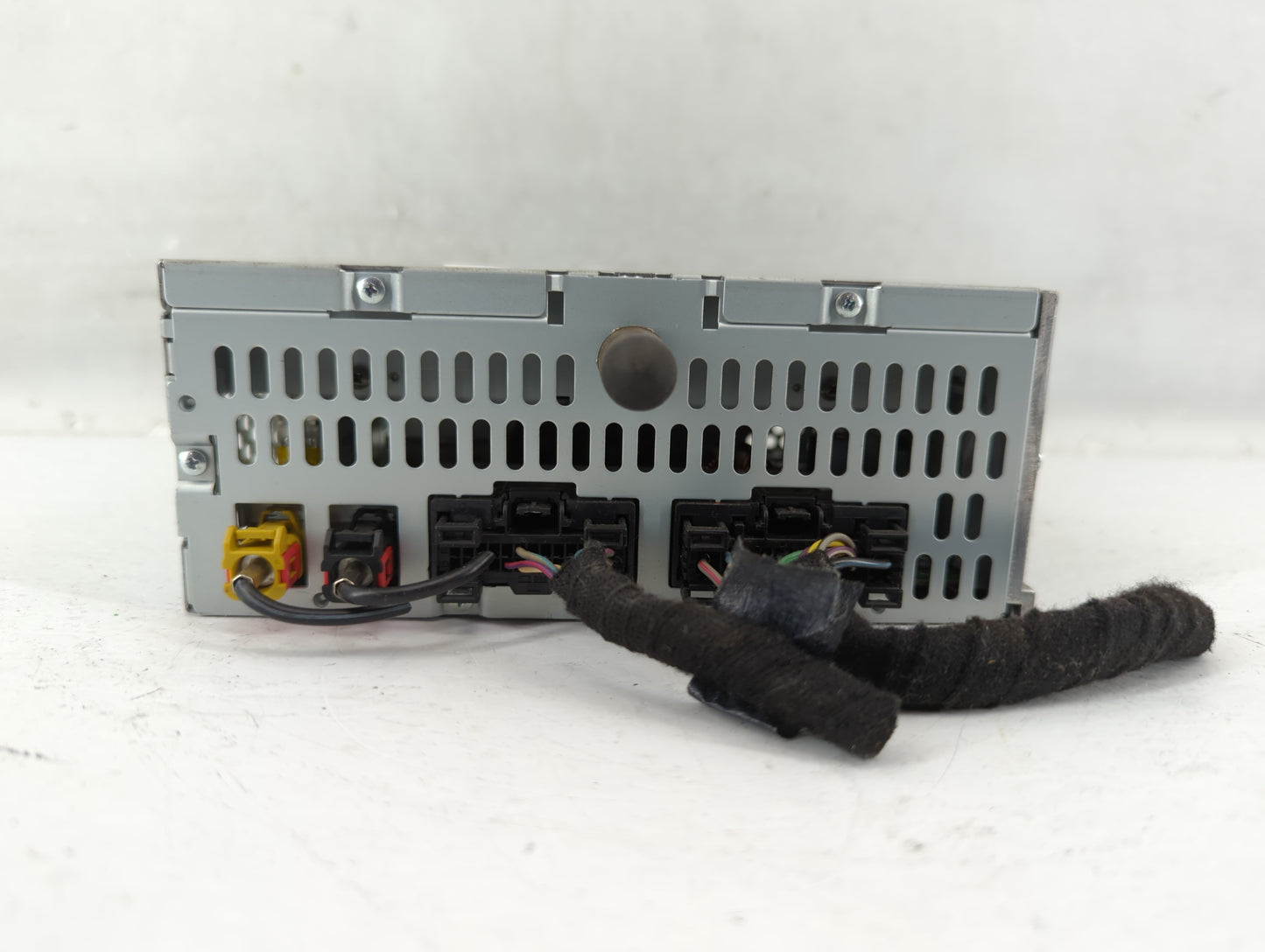 2011-2011 Ford Explorer Am Fm Cd Player Radio Receiver - Oemusedautoparts1.com