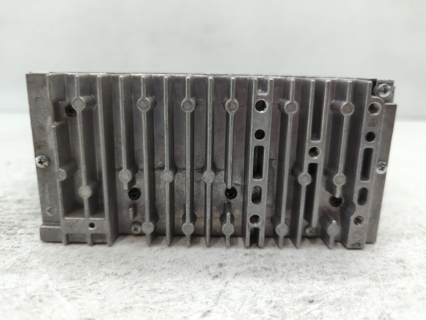 2011-2011 Ford Explorer Am Fm Cd Player Radio Receiver - Oemusedautoparts1.com