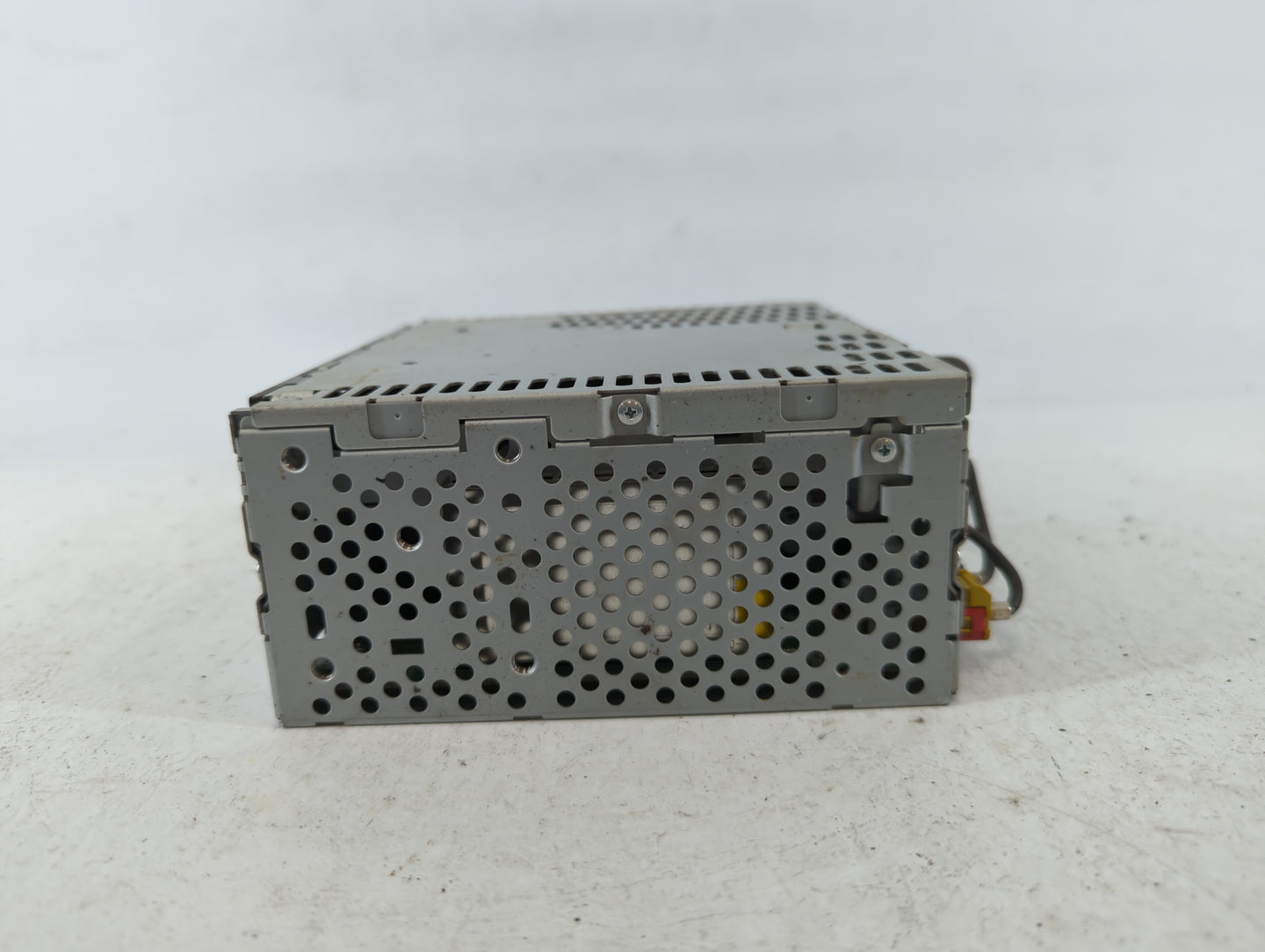 2011-2011 Ford Explorer Am Fm Cd Player Radio Receiver - Oemusedautoparts1.com