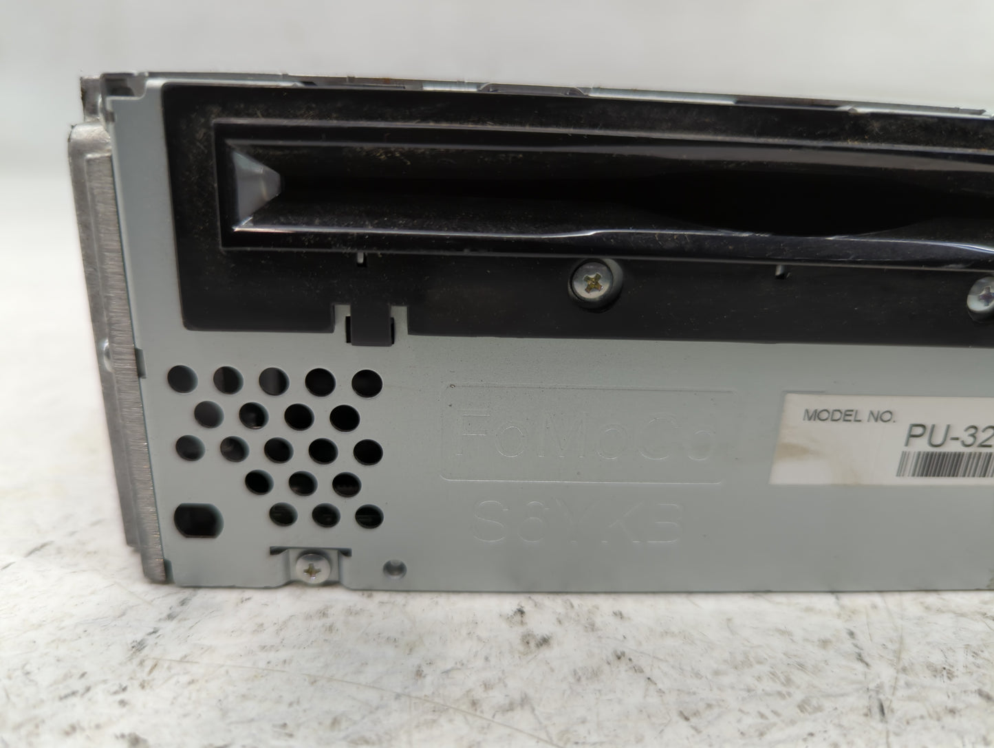 2011 Ford Explorer Am Fm Cd Player Radio Receiver - Oemusedautoparts1.com