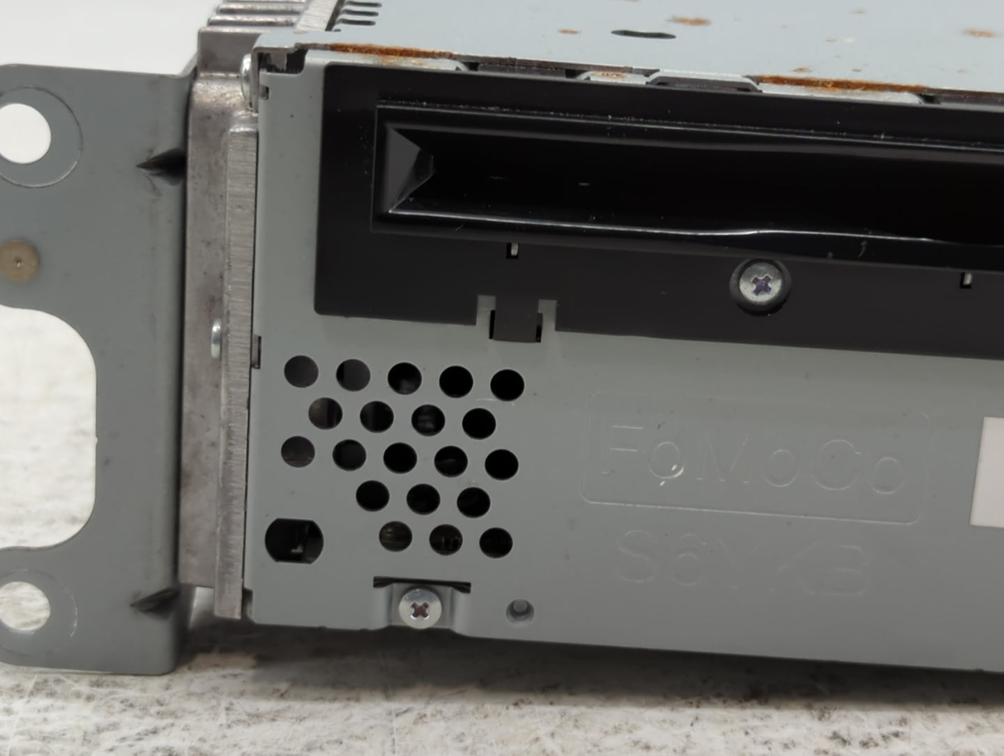 2011 Ford Explorer Radio AM FM Cd Player Receiver Replacement Fits OEM Used Auto Parts - Oemusedautoparts1.com