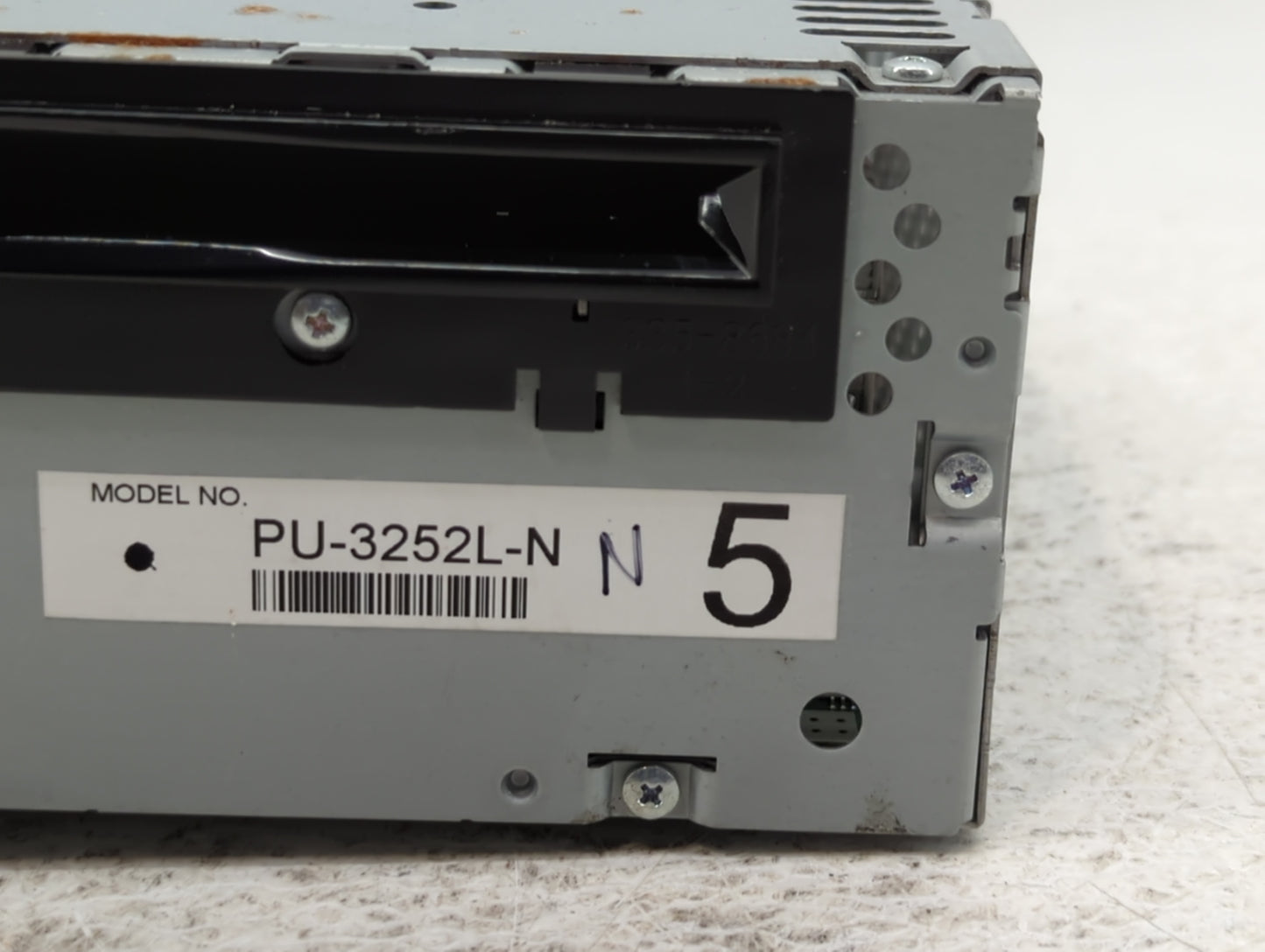 2011 Ford Explorer Radio AM FM Cd Player Receiver Replacement Fits OEM Used Auto Parts - Oemusedautoparts1.com