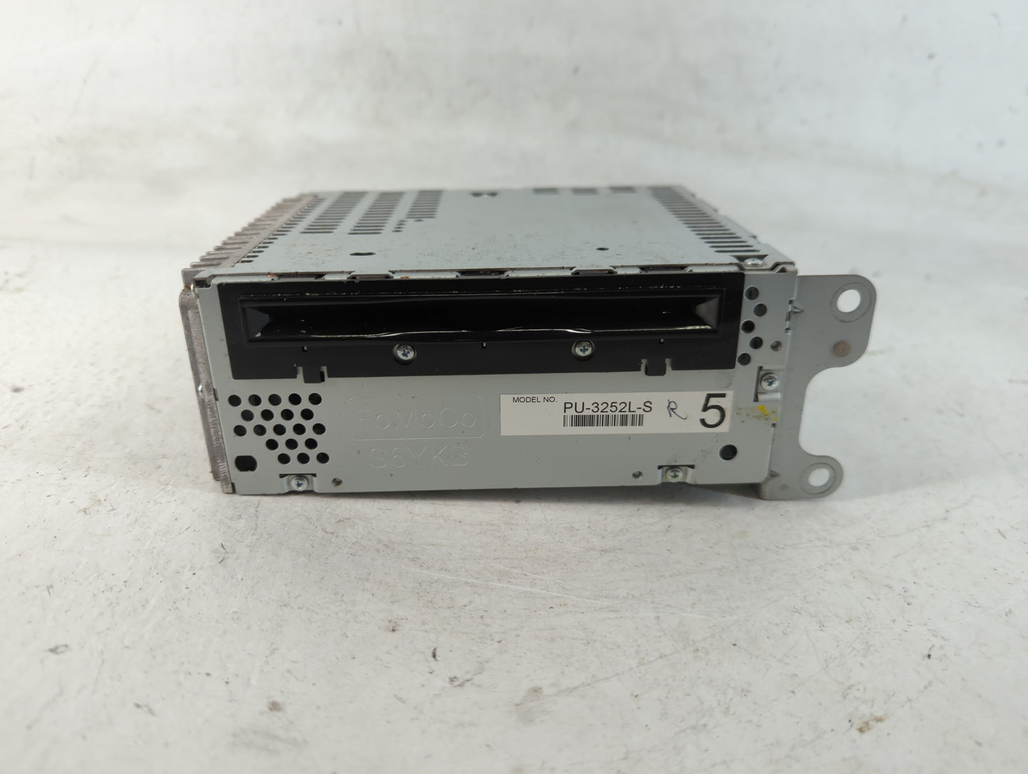 2011 Ford Explorer Radio AM FM Cd Player Receiver Replacement P/N:BB5T-19C107-BS Fits OEM Used Auto Parts - Oemusedautoparts