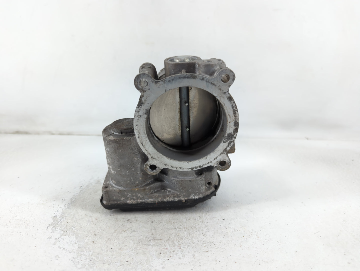 2011-2019 Ford Explorer Throttle Body P/N:J1030B-0130 Fits Fits 2011 2012 2013 2014 2015 2016 2017 2018 2019 OEM Used Auto P