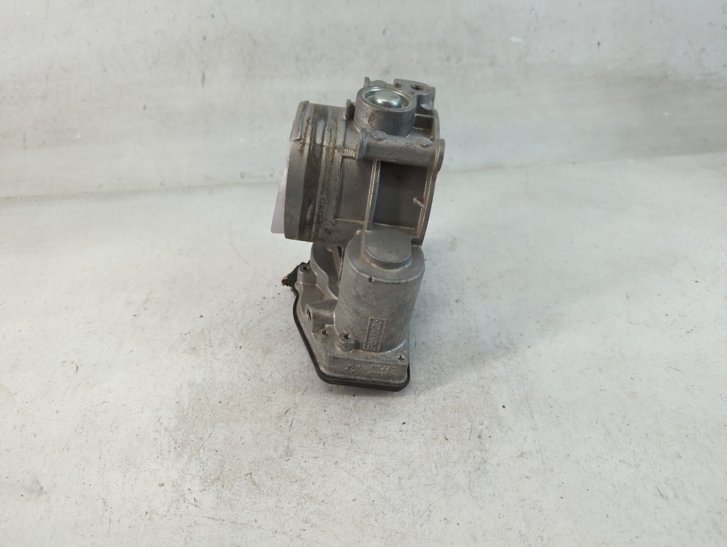2011-2019 Ford Explorer Throttle Body P/N:AT4E-ED Fits Fits 2011 2012 2013 2014 2015 2016 2017 2018 2019 OEM Used Auto Parts
