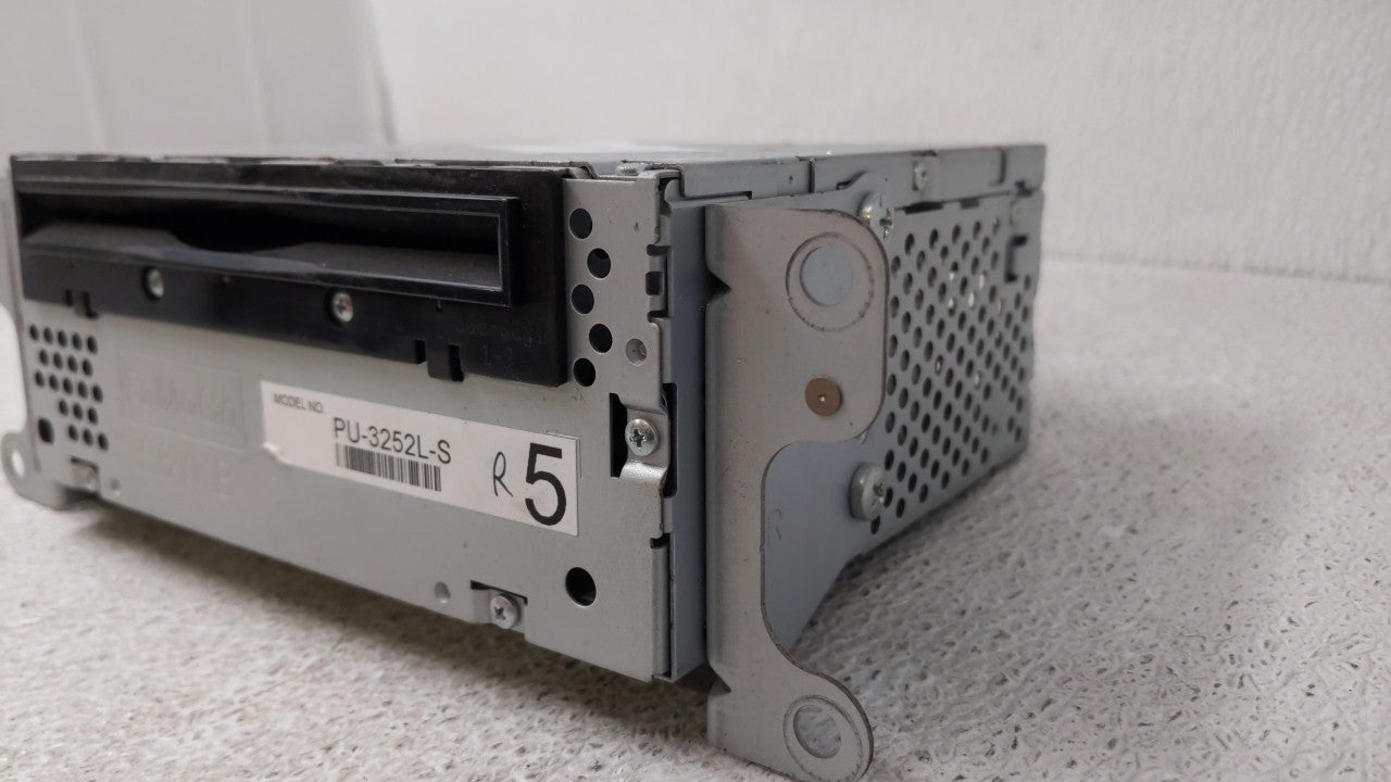 2011 Ford Explorer Radio AM FM Cd Player Receiver Replacement P/N:BB5T-19C107-BS BB5T-19C107-BS Fits OEM Used Auto Parts - O
