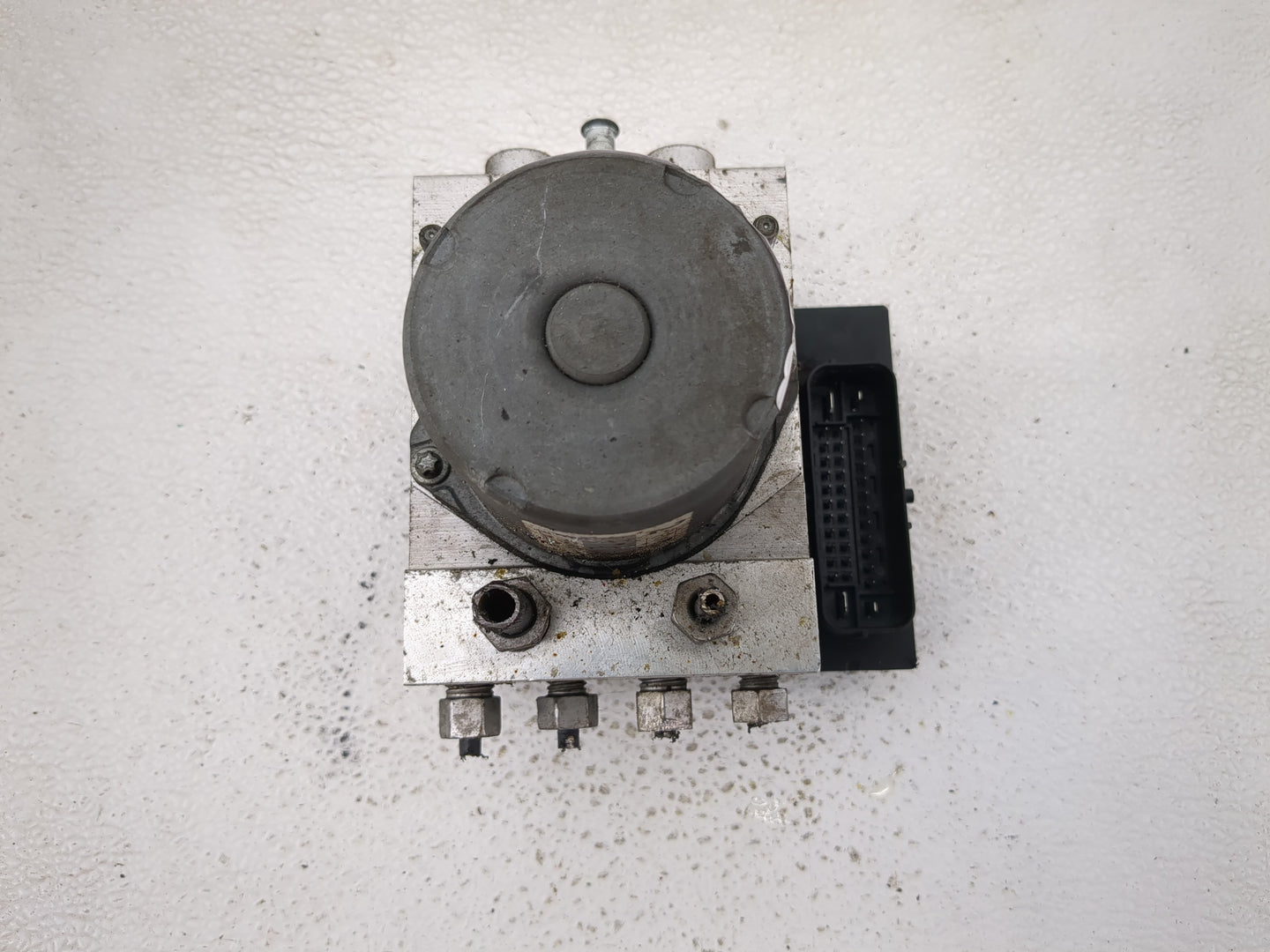 2011 Ford F-150 ABS Pump Control Module Replacement P/N:BL34-2C405-A Fits OEM Used Auto Parts - Oemusedautoparts1.com