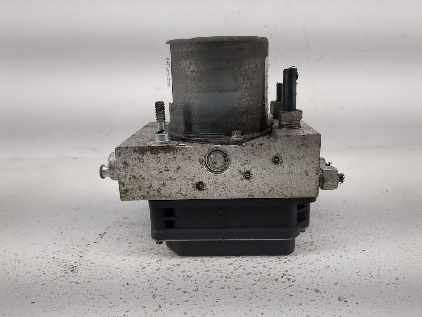 2011 Ford F-150 ABS Pump Control Module Replacement P/N:BL34-2C405-A Fits OEM Used Auto Parts - Oemusedautoparts1.com