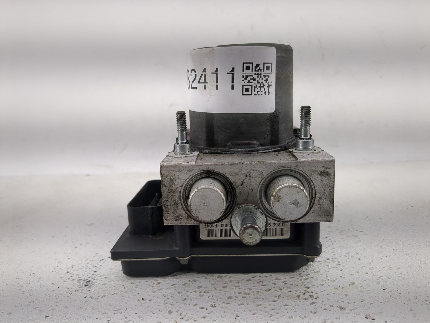 2011 Ford F-150 ABS Pump Control Module Replacement P/N:BL34-2C405-A Fits OEM Used Auto Parts - Oemusedautoparts1.com
