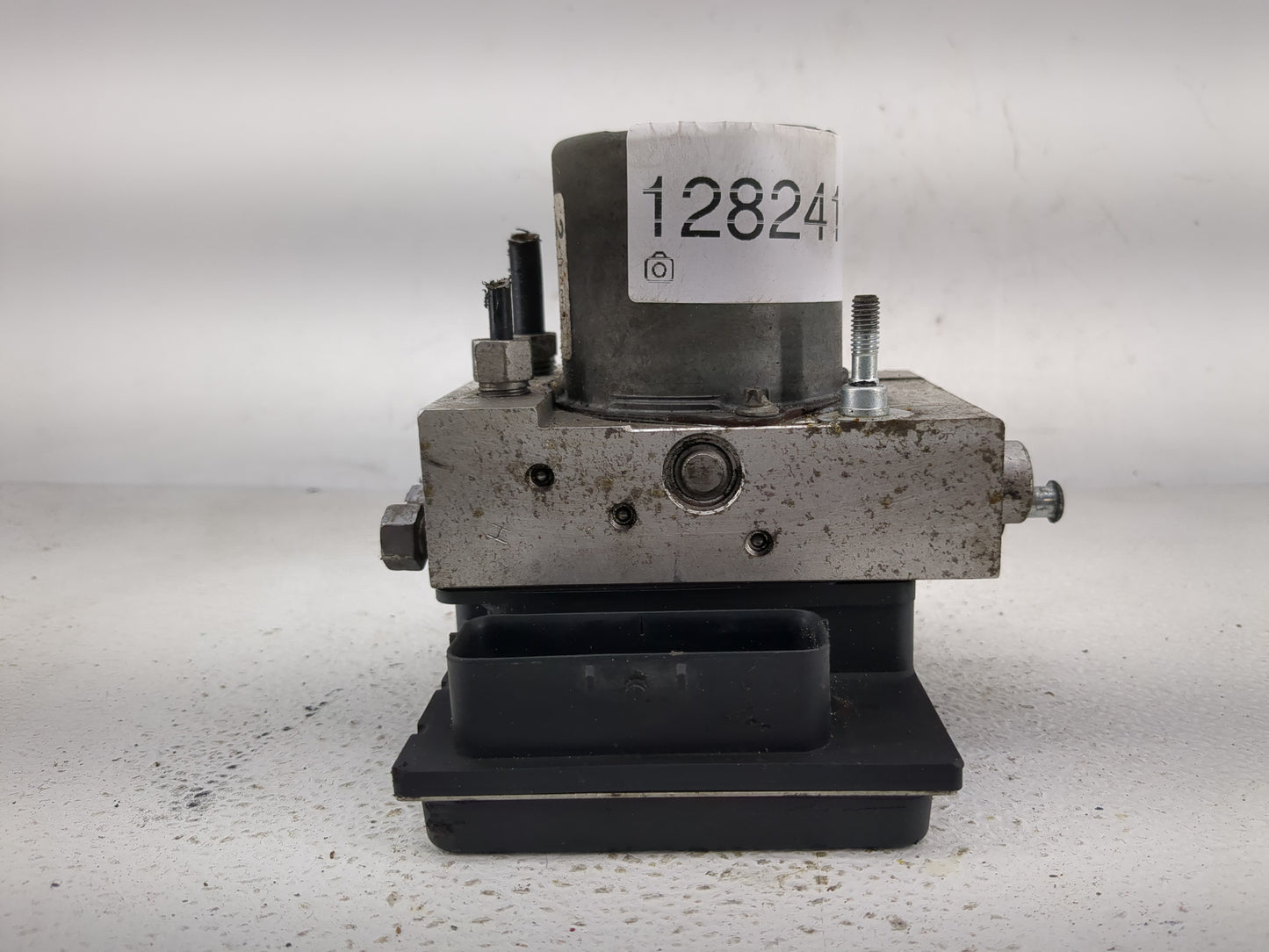 2011 Ford F-150 ABS Pump Control Module Replacement P/N:BL34-2C405-A Fits OEM Used Auto Parts - Oemusedautoparts1.com