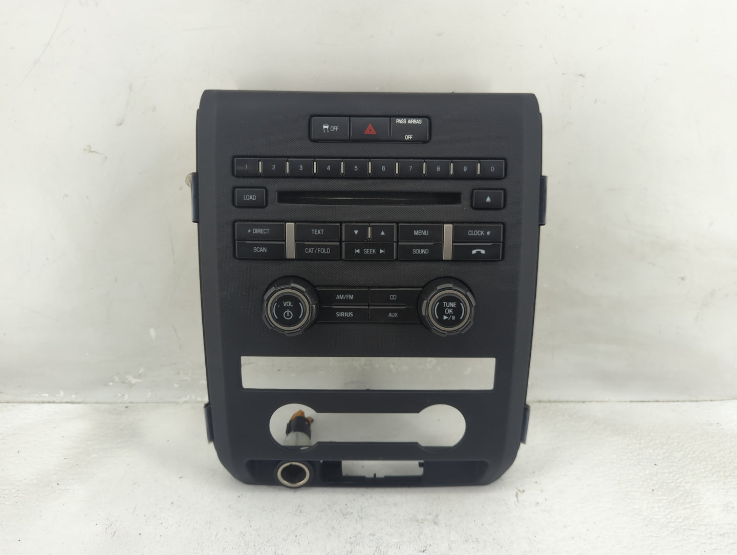 2011-2011 Ford F-150 Radio Control Panel 1291869 - Oemusedautoparts1.com