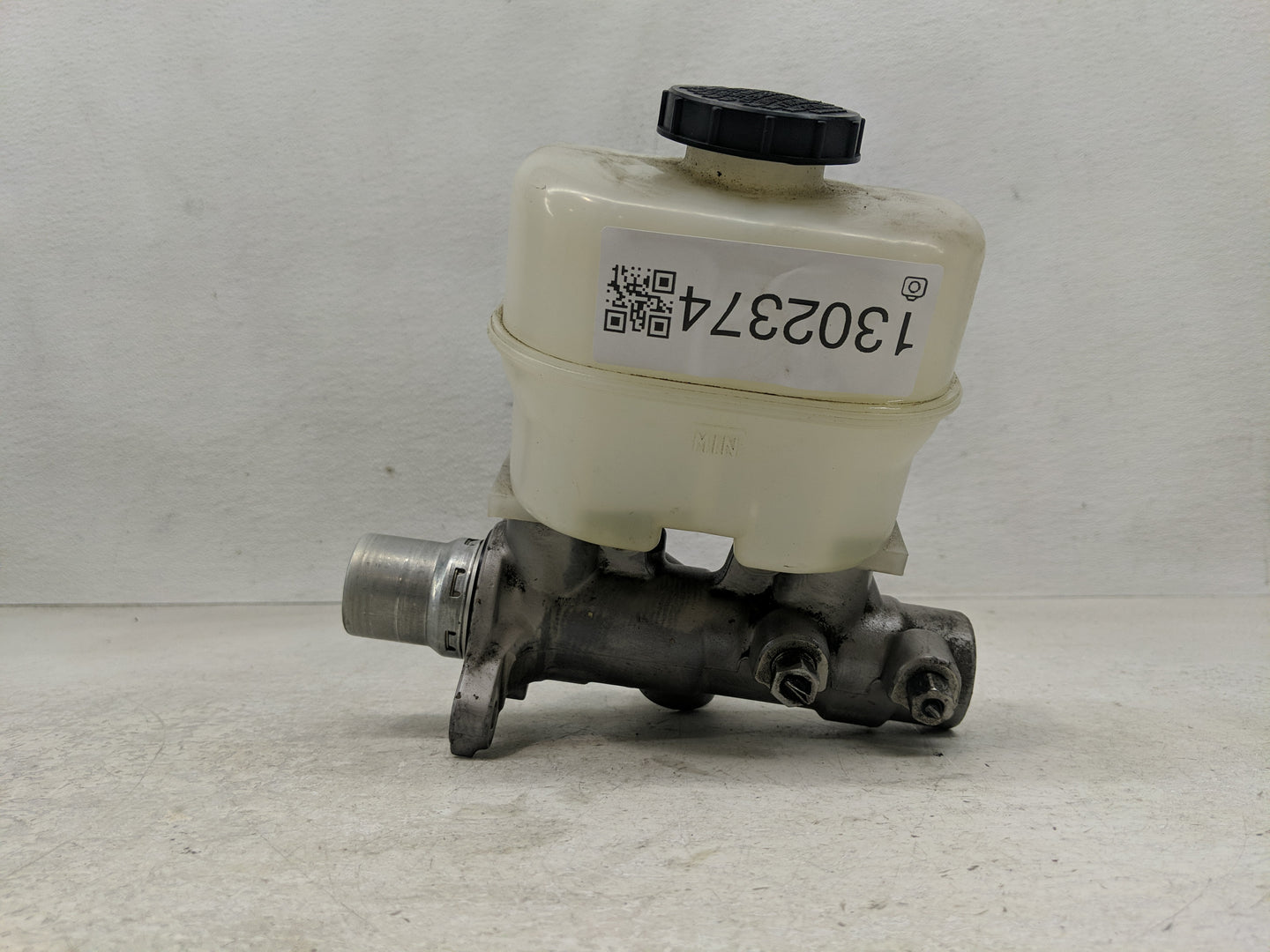 2011-2013 Ford F-150 Brake Master Cylinder - Oemusedautoparts1.com