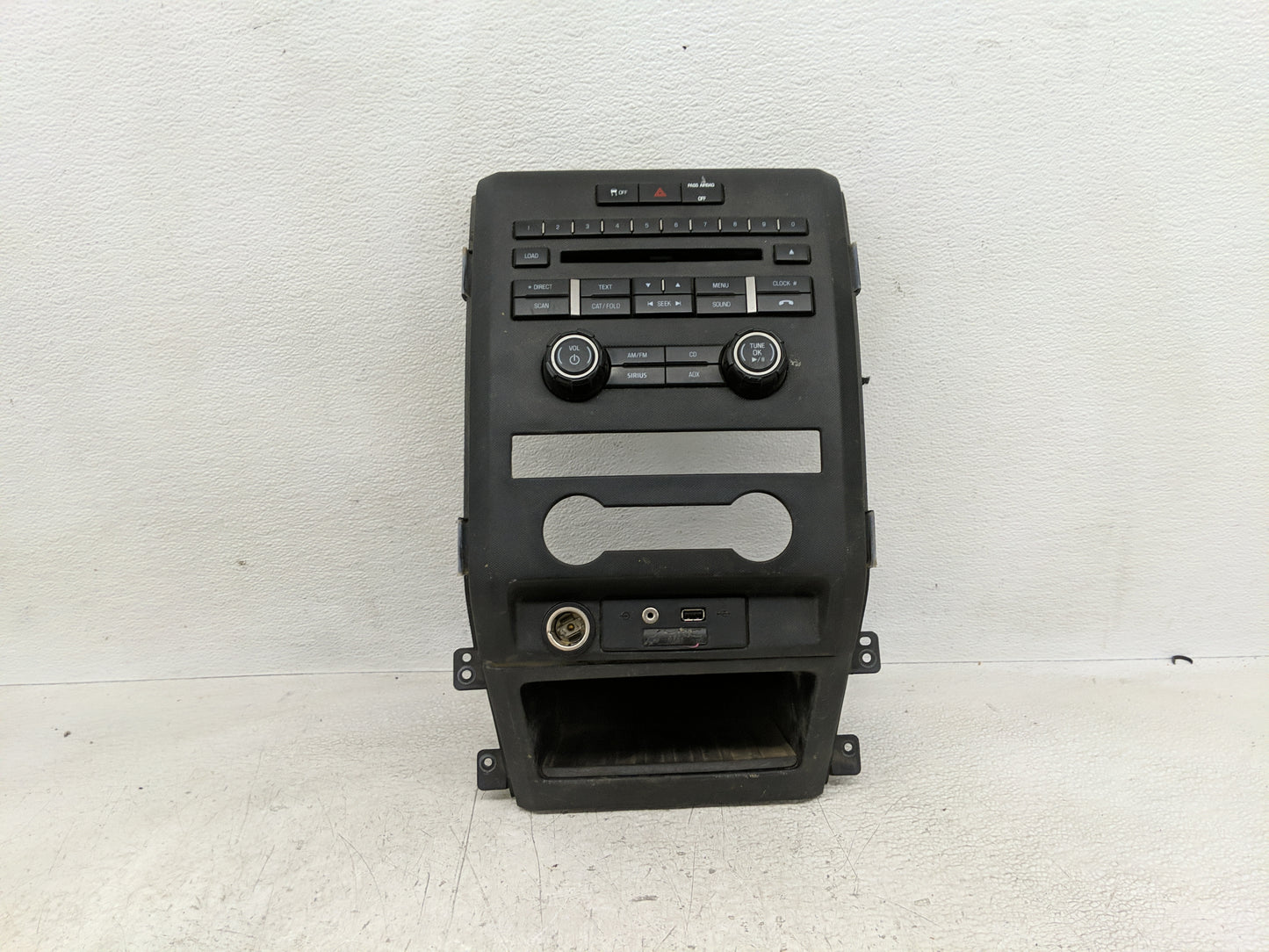 2011-2011 Ford F-150 Radio Control Panel - Oemusedautoparts1.com