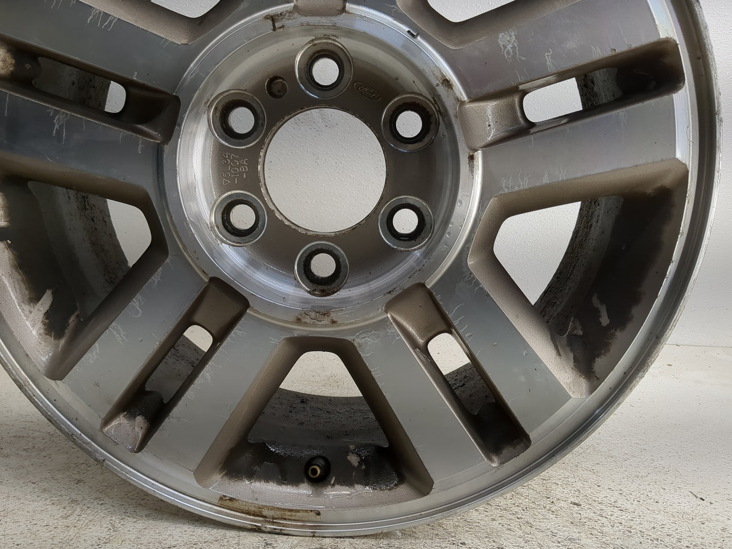 2004-2008 Ford F-150 Oem Wheel Rim 1361867 - Oemusedautoparts1.com