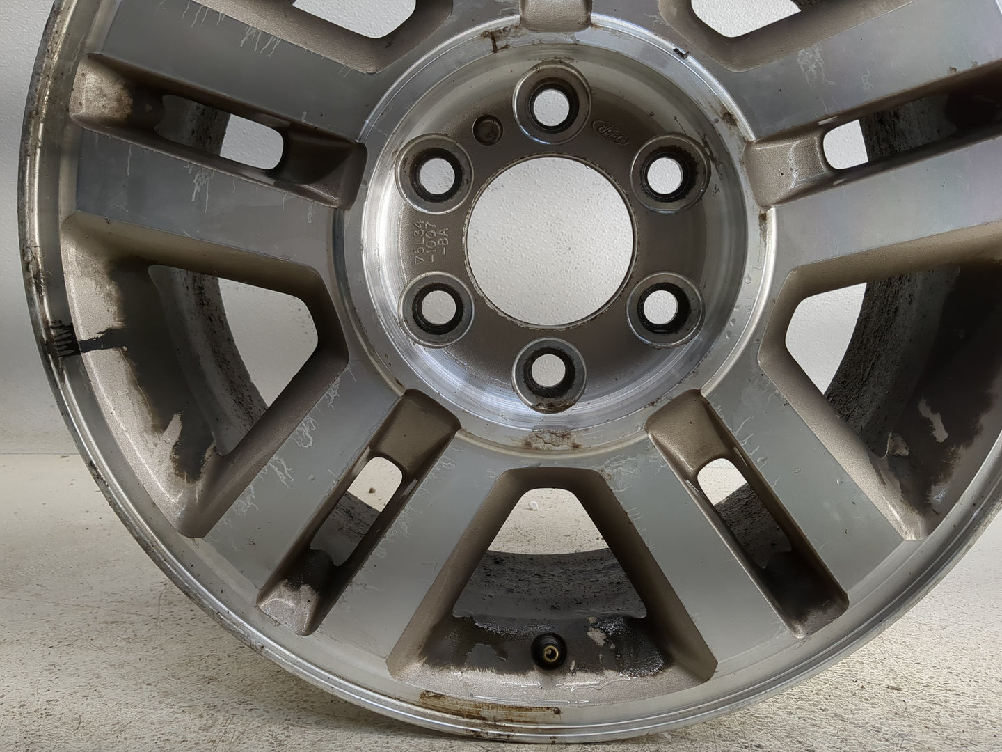 2004-2008 Ford F-150 Oem Wheel Rim 1361867 - Oemusedautoparts1.com