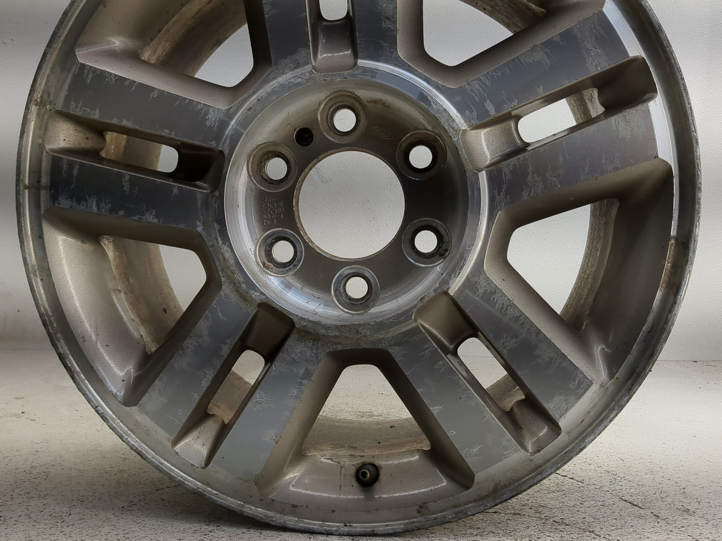 2004-2008 Ford F-150 Oem Wheel Rim 1361868 - Oemusedautoparts1.com