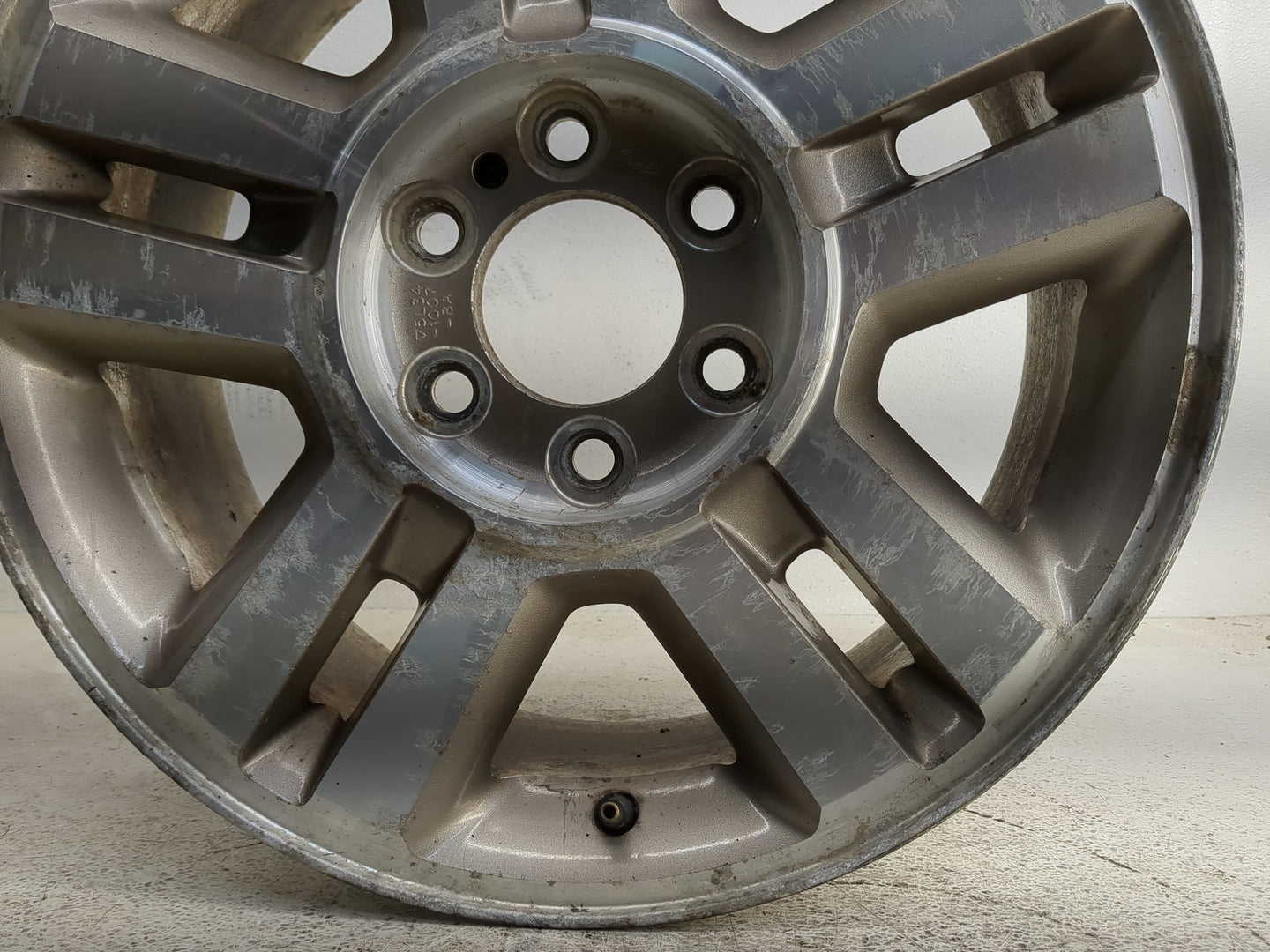 2004-2008 Ford F-150 Oem Wheel Rim 1361868 - Oemusedautoparts1.com