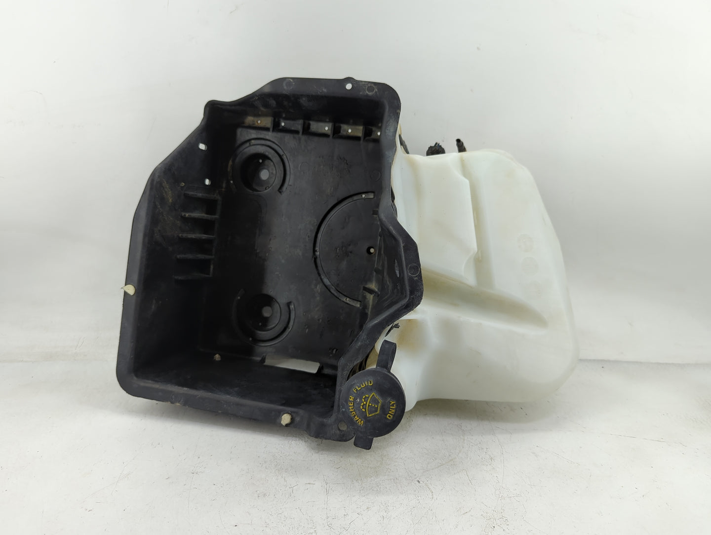 2009-2014 Ford F-150 Windshield Washer Fluid Reservoir Bottle Oem - Oemusedautoparts1.com