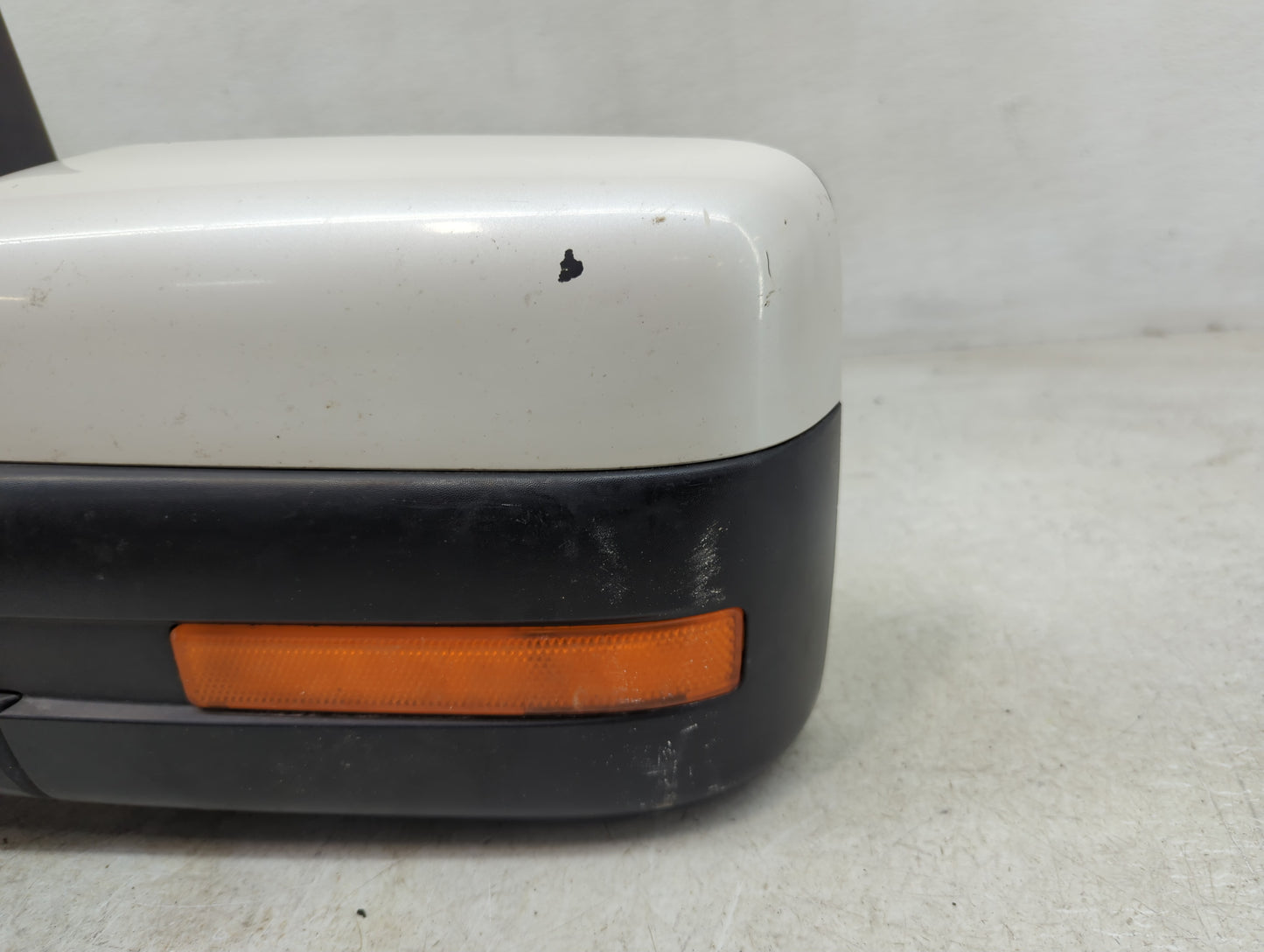 2011-2014 Ford F-150 Driver Side View Mirror - Left Door Mirror OEM Used - Oemusedautoparts1.com