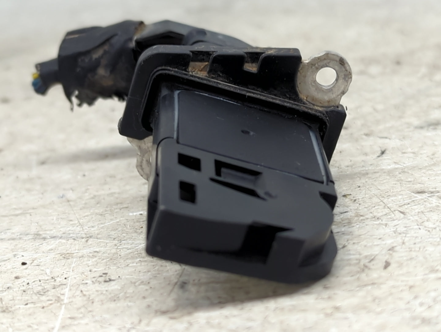 2010-2020 Ford F-150 Mass Air Flow Meter Maf 1485711 - Oemusedautoparts1.com