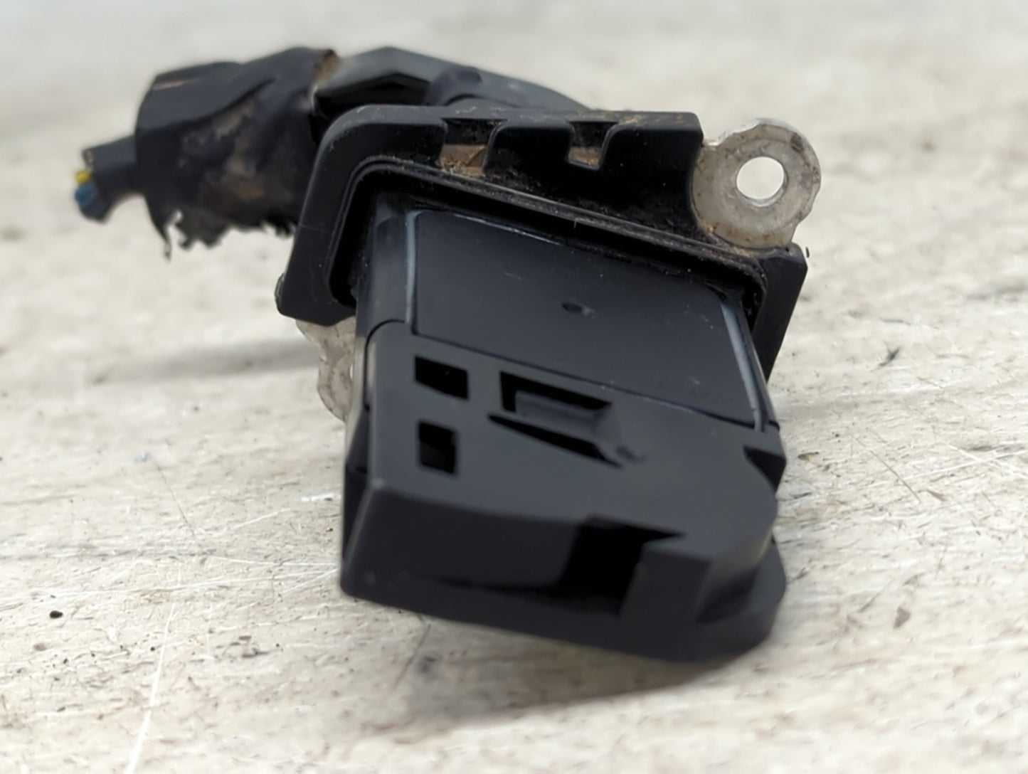 2010-2020 Ford F-150 Mass Air Flow Meter Maf 1485711 - Oemusedautoparts1.com
