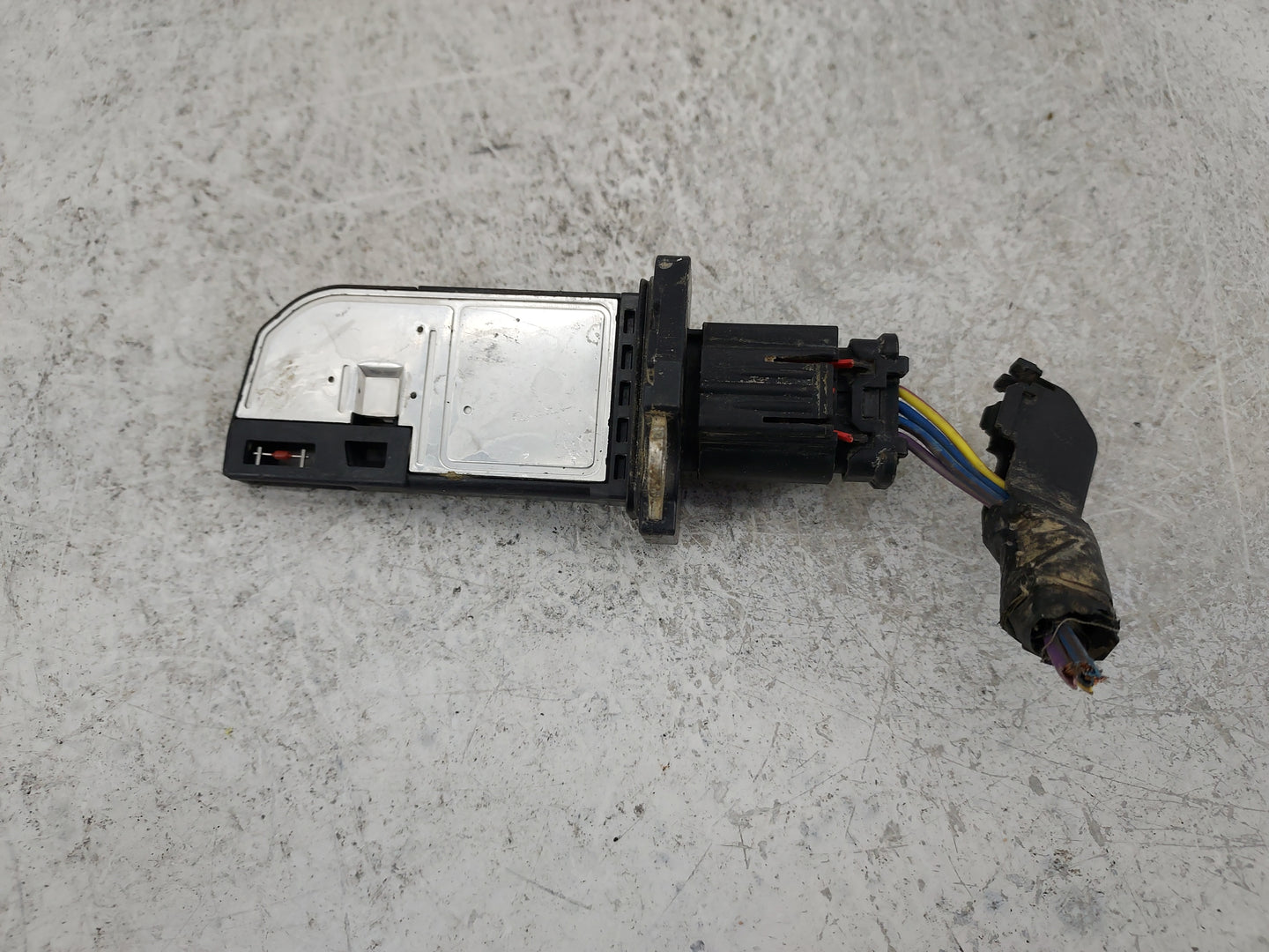 2010-2020 Ford F-150 Mass Air Flow Meter Maf 1487975 - Oemusedautoparts1.com
