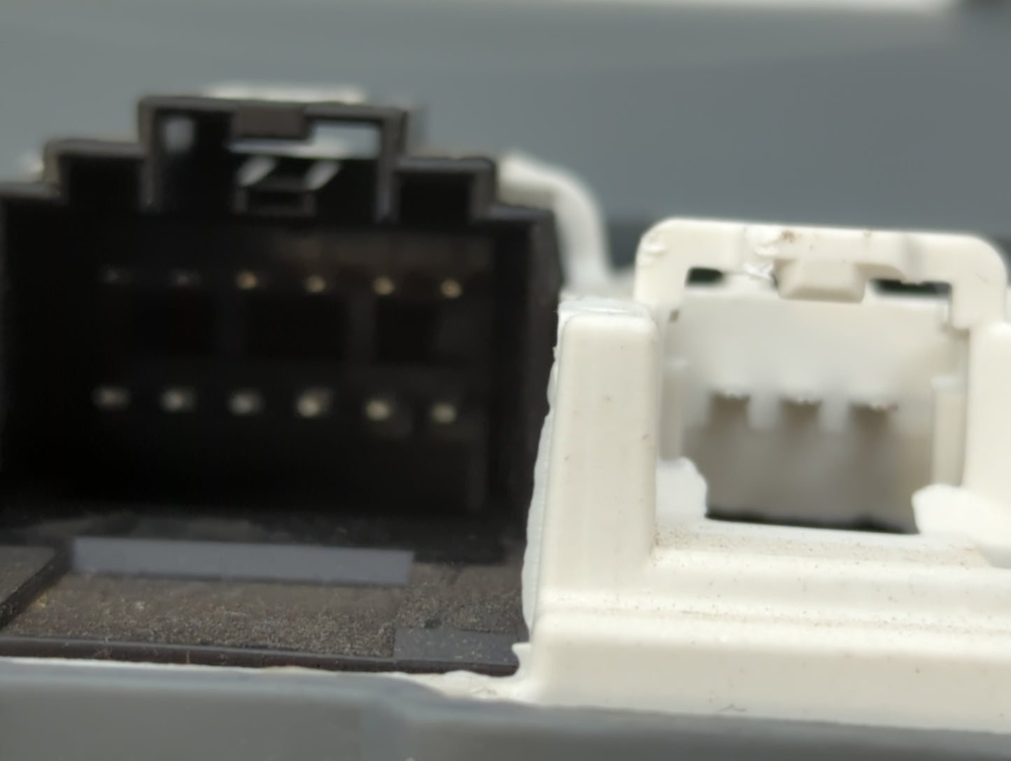 2009-2014 Ford F-150 Center Floor Console P/N:9L34-13D776-C 18638012001 Fits Fits 2009 2010 2011 2012 2013 2014 OEM Used Aut