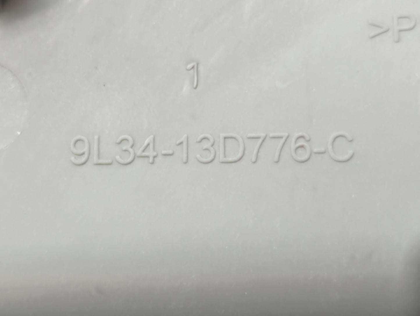 2009-2014 Ford F-150 Center Floor Console P/N:9L34-13D776-C 18638012001 Fits Fits 2009 2010 2011 2012 2013 2014 OEM Used Aut