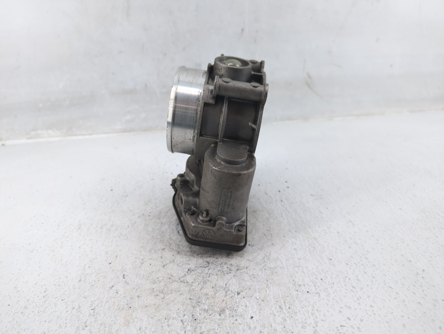 2011-2016 Ford F-150 Throttle Body P/N:BL3E-AA Fits Fits 2011 2012 2013 2014 2015 2016 2017 2018 2019 OEM Used Auto Parts - 