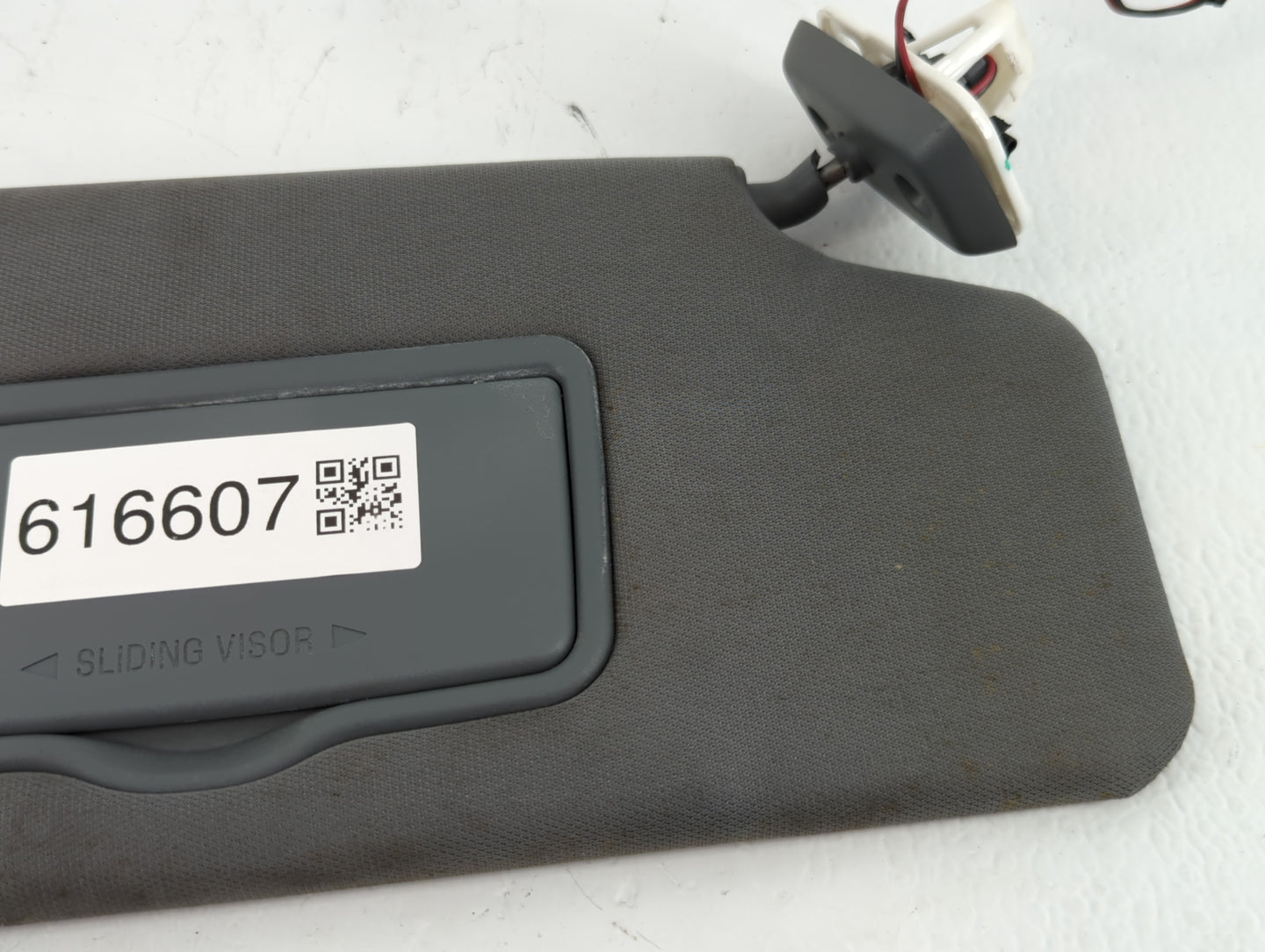 2010-2014 Ford F-150 Sun Visor Shade Replacement Passenger Right Mirror Fits Fits 2010 2011 2012 2013 2014 OEM Used Auto Par