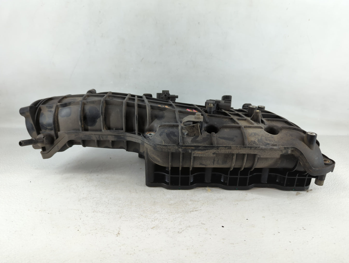 2011-2012 Ford F-150 Air Intake Manifold P/N:BL3E-9K378-BA Fits Fits 2011 2012 OEM Used Auto Parts - Oemusedautoparts1.com