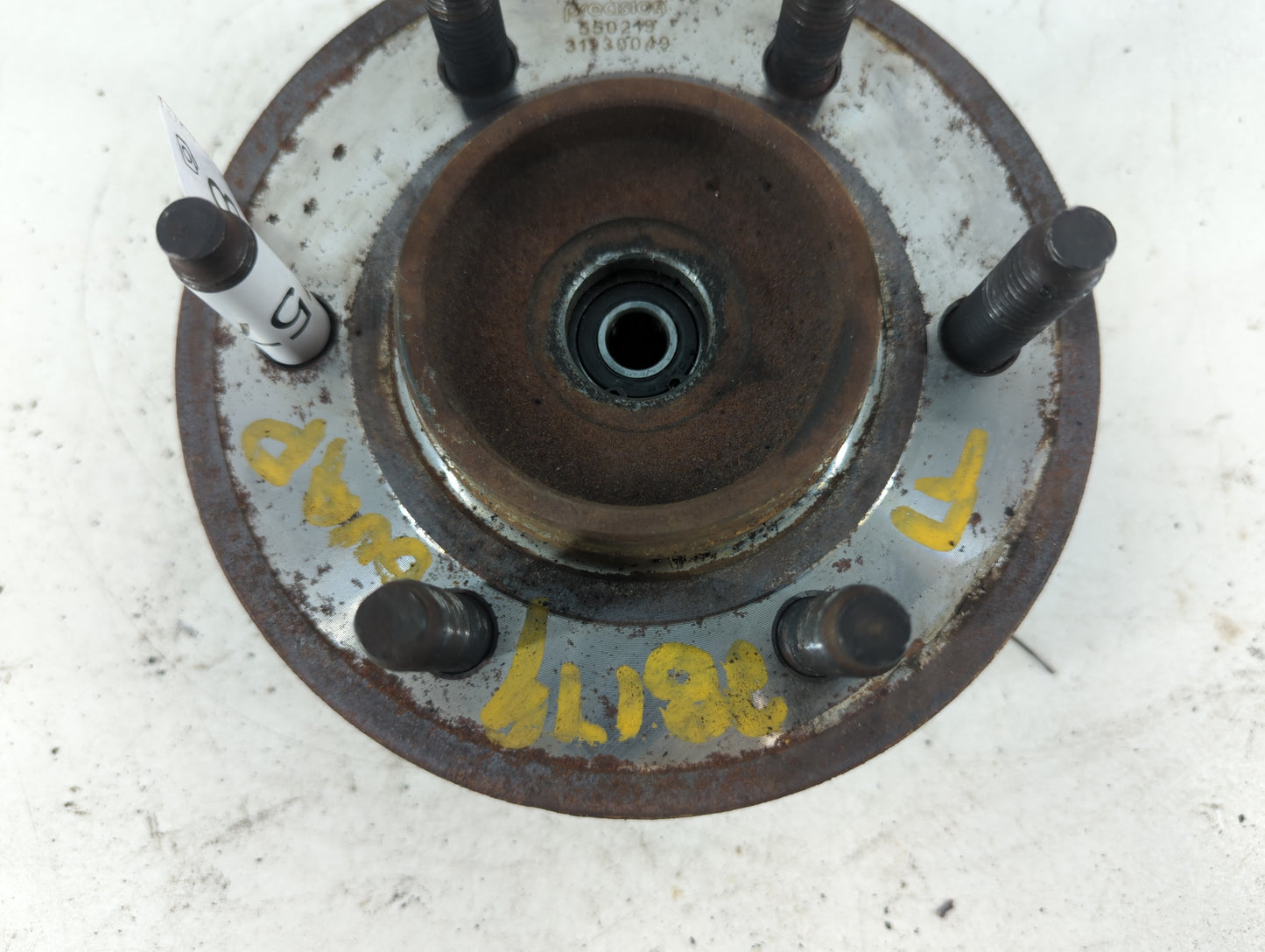 2011-2014 Ford F-150 Driver Front Wheel Hub Oem - Oemusedautoparts1.com