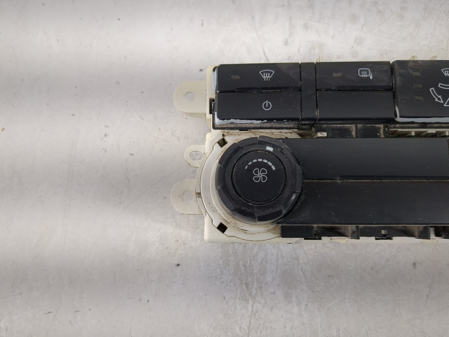 2011-2016 Ford F-250 Climate Control Module Temperature AC/Heater Replacement P/N:EWTCA-18C612 Fits OEM Used Auto Parts - Oe