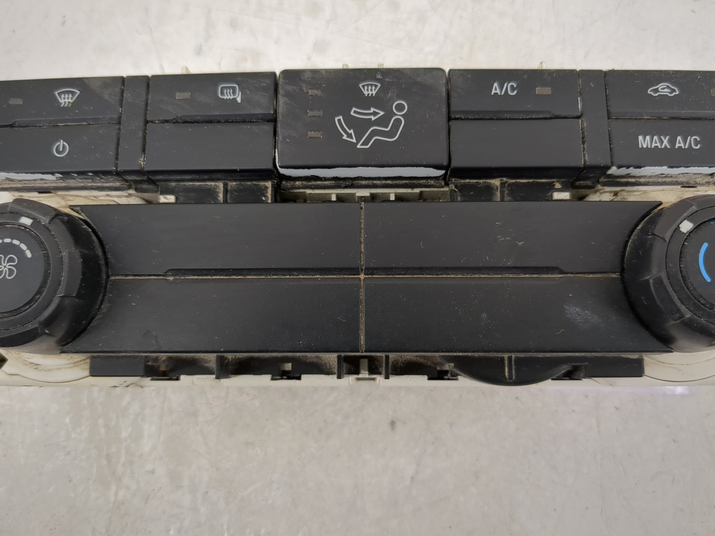 2011-2016 Ford F-250 Climate Control Module Temperature AC/Heater Replacement P/N:EWTCA-18C612 Fits OEM Used Auto Parts - Oe