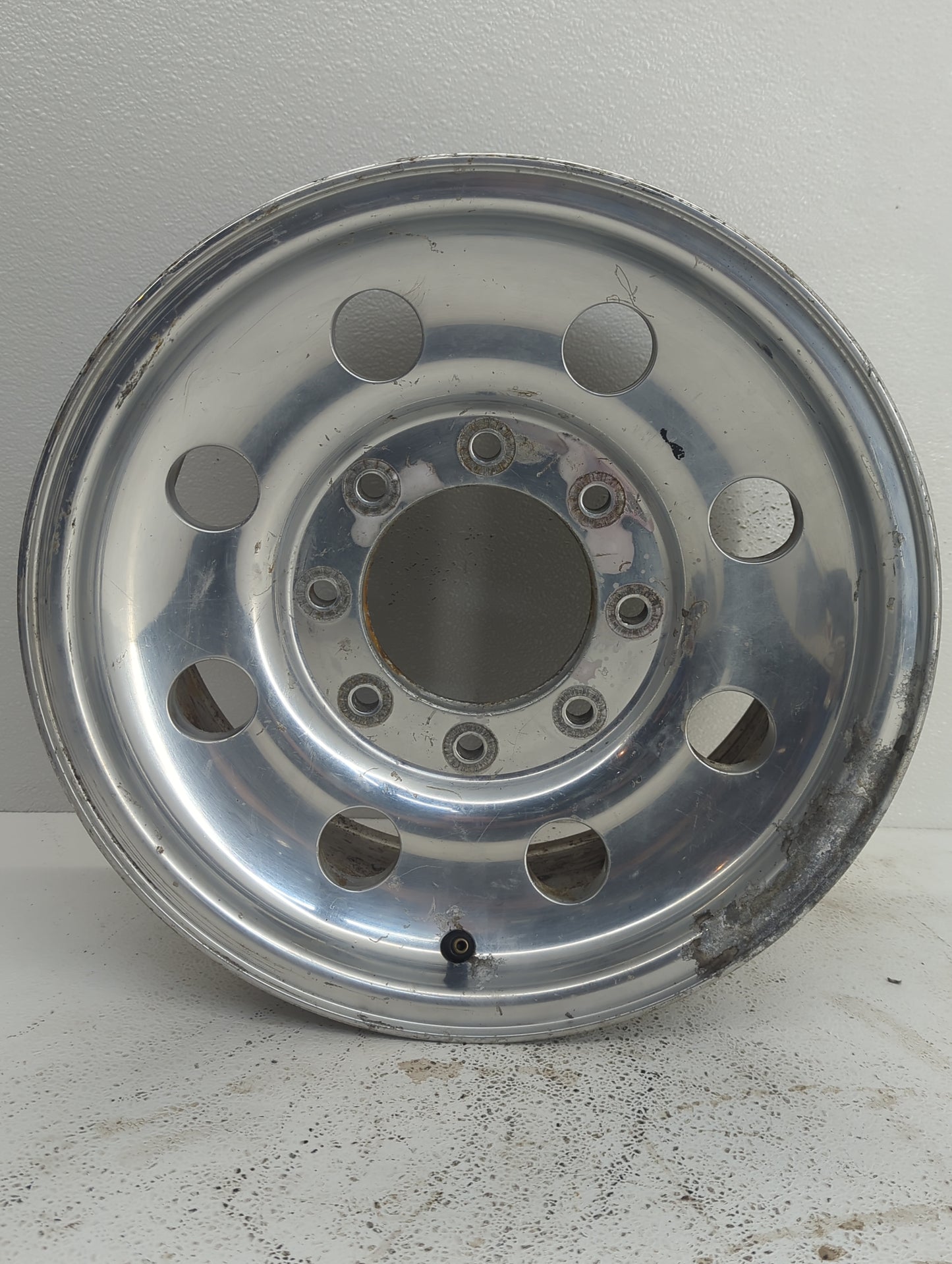 Ford F-250 Oem Wheel Rim 915946 - Oemusedautoparts1.com