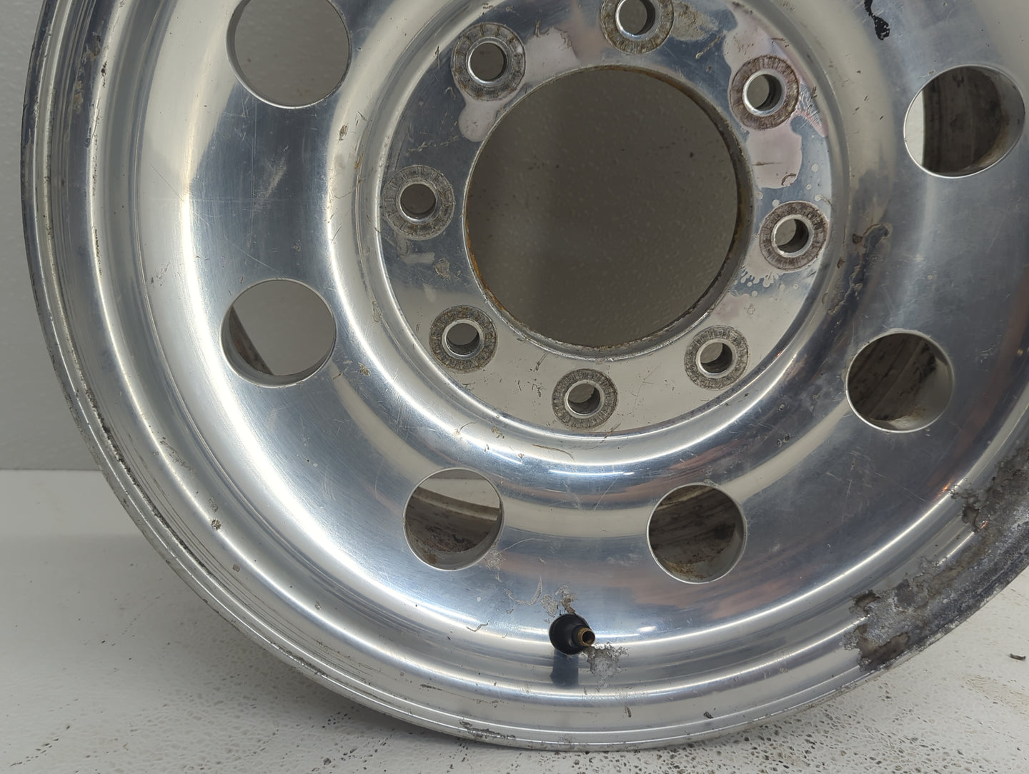 Ford F-250 Oem Wheel Rim 915946 - Oemusedautoparts1.com