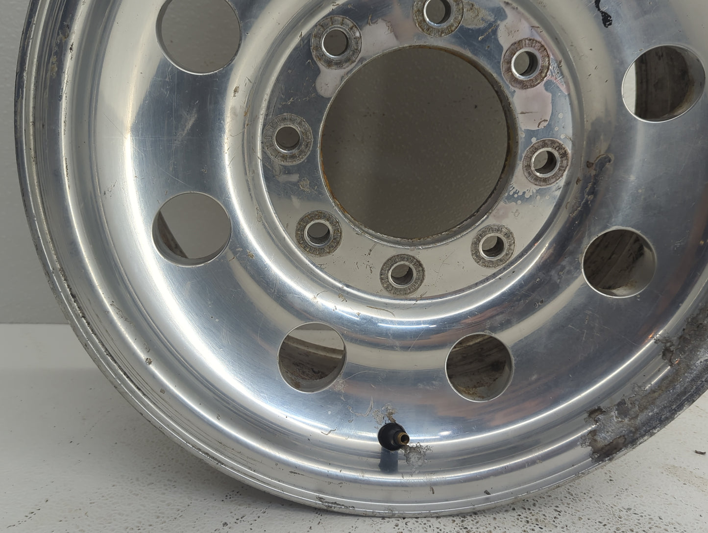 Ford F-250 Oem Wheel Rim 915946 - Oemusedautoparts1.com