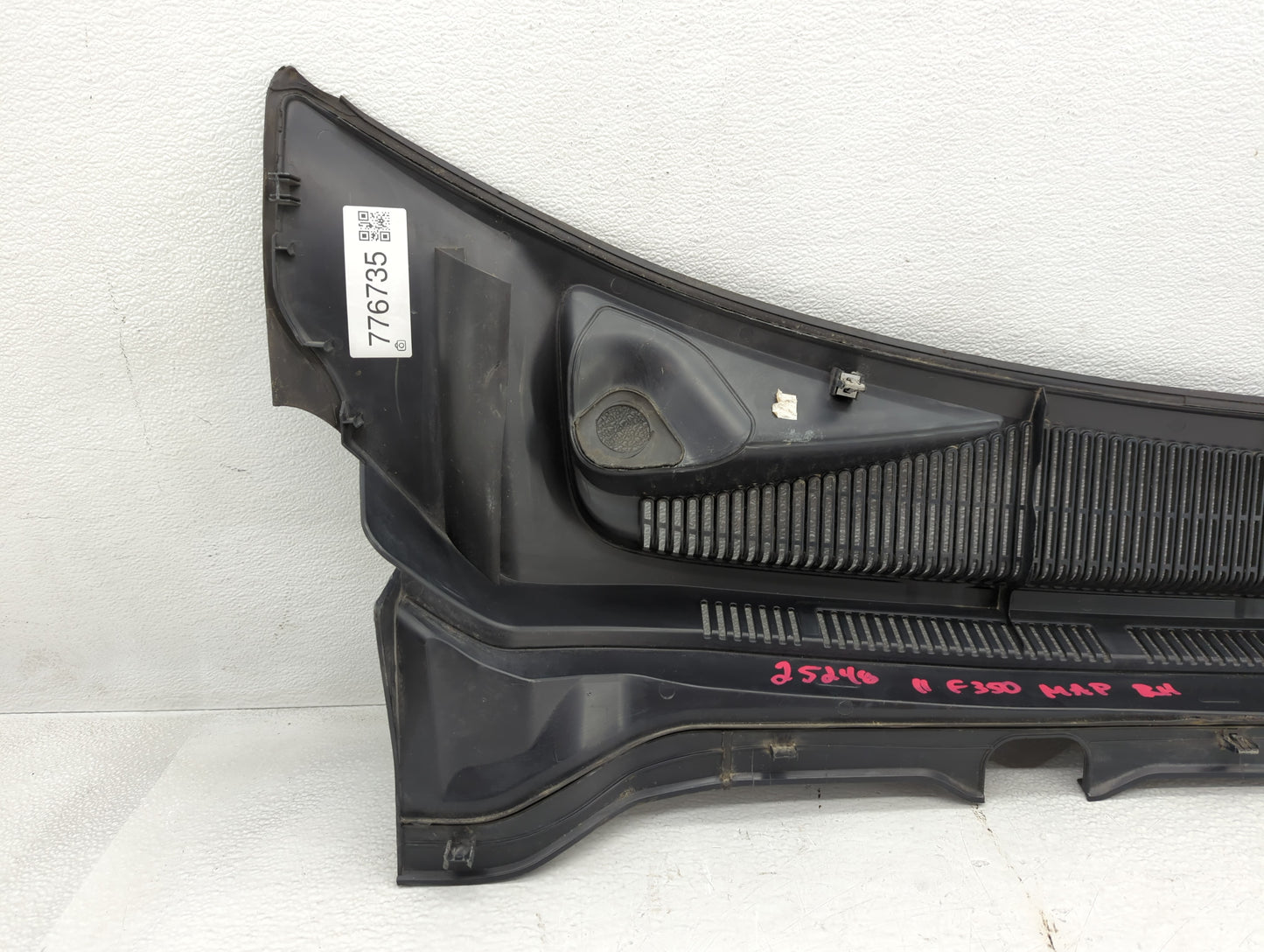 2011-2016 Ford F-350 Super Duty Front Grille Bumper Not Included - Oemusedautoparts1.com