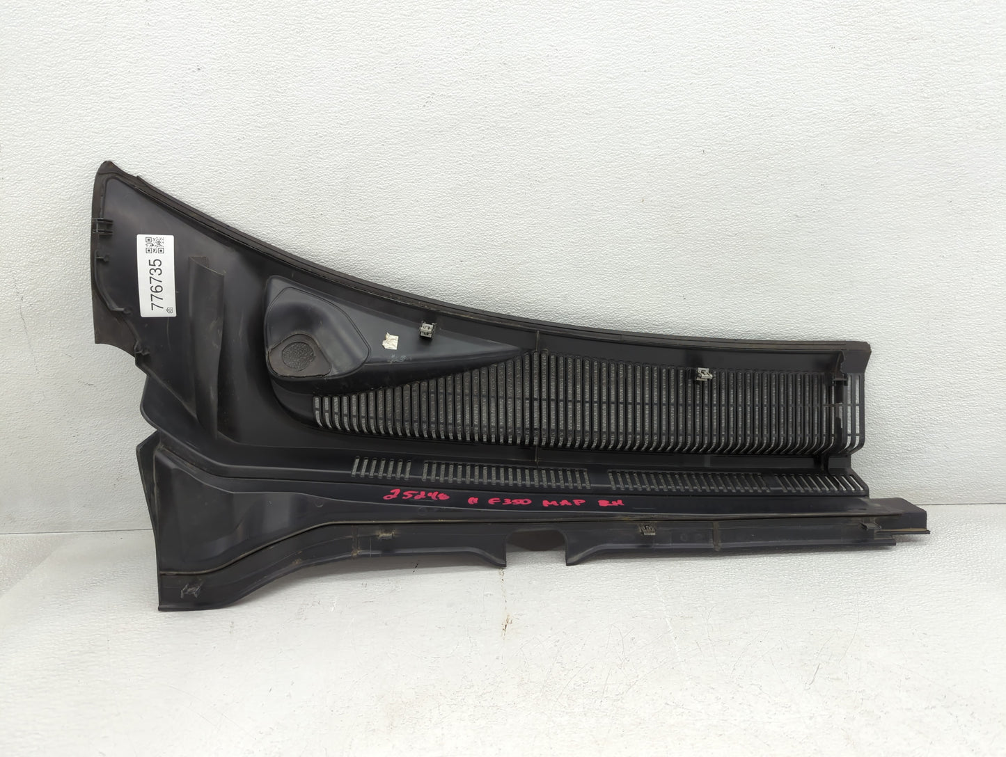 2011-2016 Ford F-350 Super Duty Front Grille Bumper Not Included - Oemusedautoparts1.com
