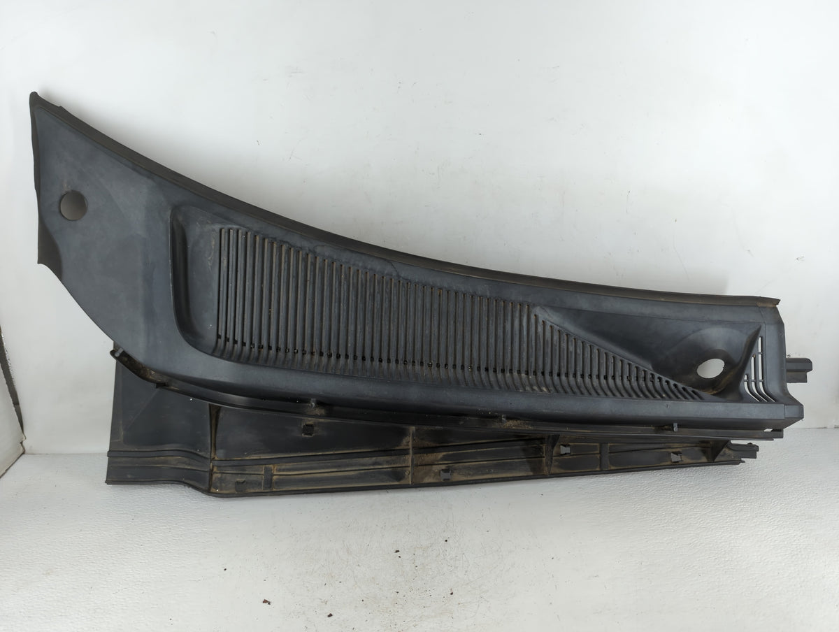 2011 Ford F-350 Super Duty Windshield Cowl Vent Panel - Oemusedautoparts1.com