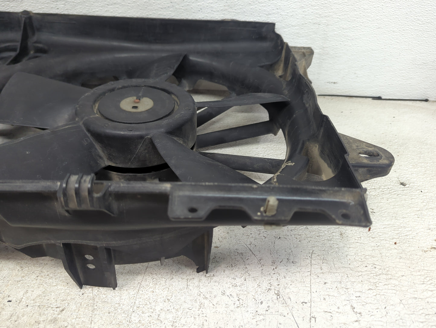 2011 Ford F150 Electric Radiator Cooling Fan Motor Assembly P/N:AL34-8C607-AC Fits Fits 2010 2012 2013 2014 2017 OEM Used Au