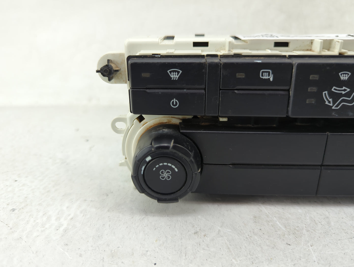 2011 Ford F250sd Pickup Climate Control Module Temperature AC/Heater Replacement P/N:EWTCA18C612 Fits OEM Used Auto Parts - 