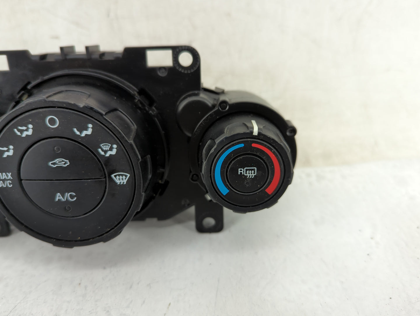 2011-2013 Ford Fiesta Climate Control Module Temperature AC/Heater Replacement Fits Fits 2011 2012 2013 OEM Used Auto Parts 