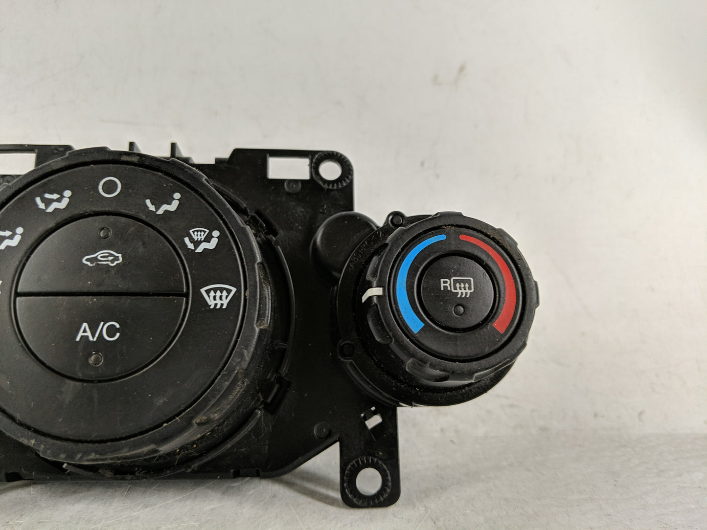 2011-2013 Ford Fiesta Climate Control Module Temperature AC/Heater Replacement P/N:AE83 19980 AE Fits Fits 2011 2012 2013 OE