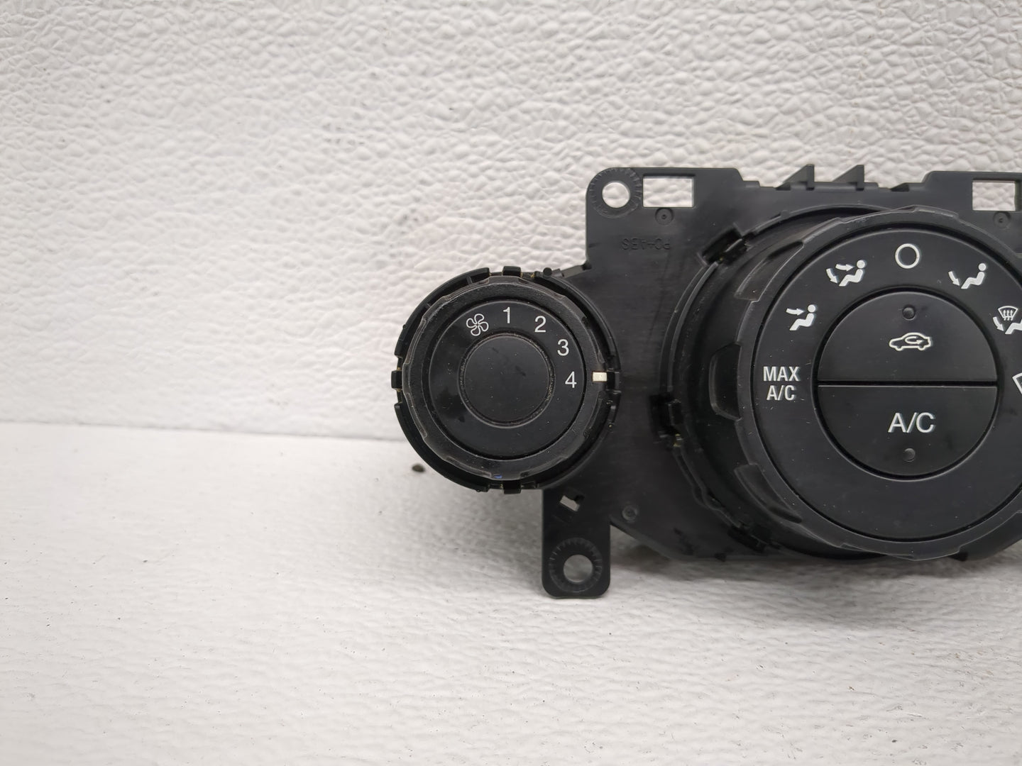 2011-2013 Ford Fiesta Climate Control Module Temperature AC/Heater Replacement P/N:AE83 19980 AE Fits Fits 2011 2012 2013 OE