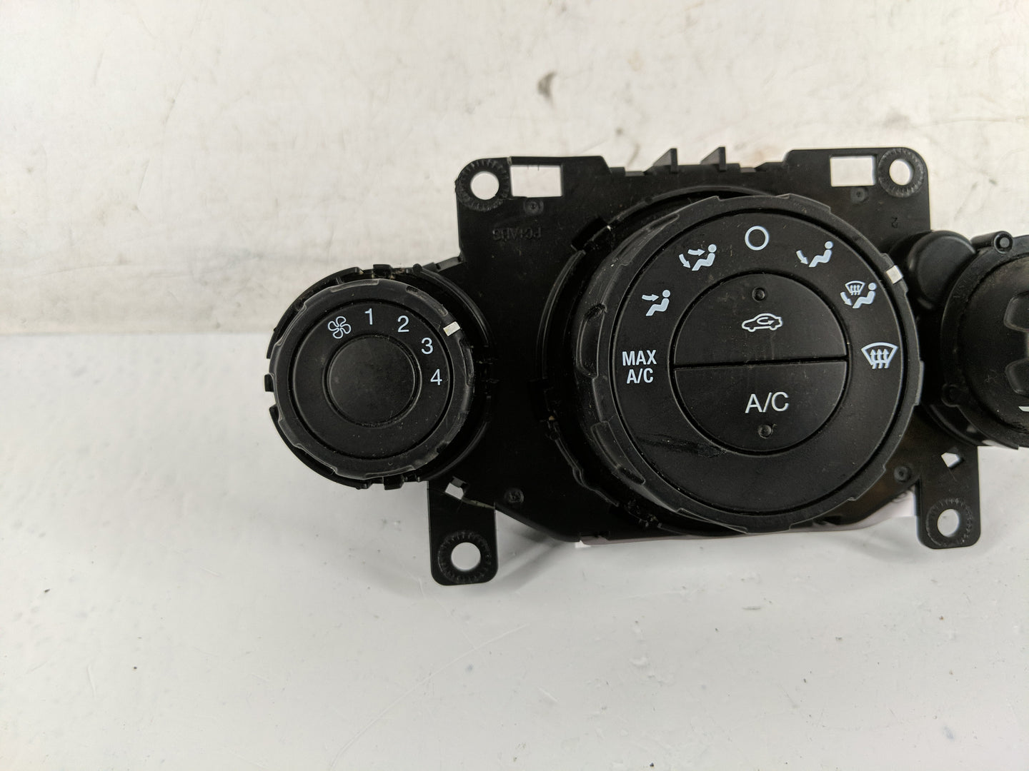 2011-2013 Ford Fiesta Climate Control Module Temperature AC/Heater Replacement P/N:AE83 19980 AE Fits Fits 2011 2012 2013 OE