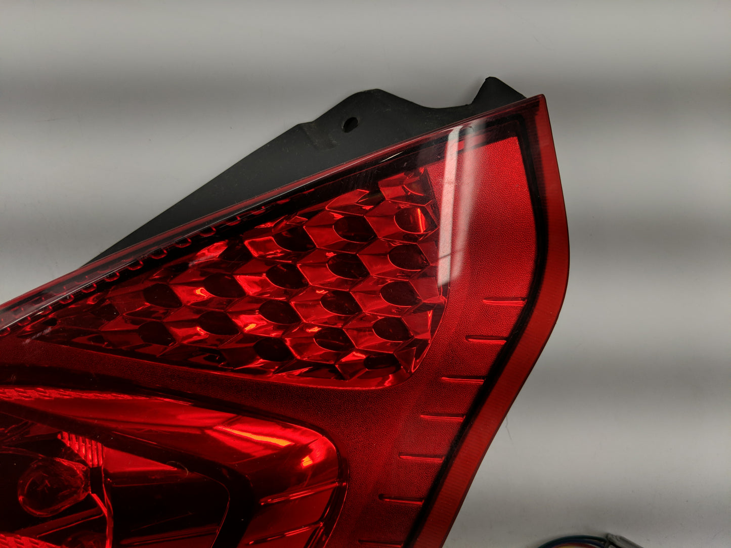 2011-2013 Ford Fiesta Tail Light Assembly Passenger Right OEM P/N:TL 5D RH OE B299N AE83-13B504-BG Fits Fits 2011 2012 2013 