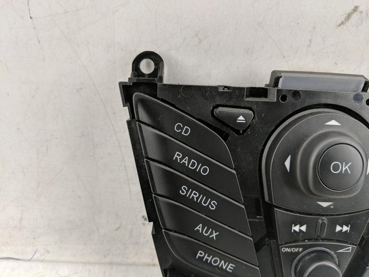 2011-2013 Ford Fiesta Radio Control Panel - Oemusedautoparts1.com