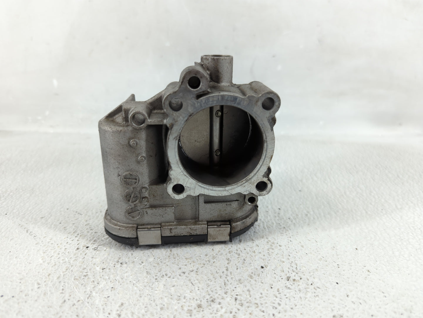 2011-2014 Ford Fiesta Throttle Body P/N:280 750 475 Fits Fits 2011 2012 2013 2014 OEM Used Auto Parts - Oemusedautoparts1.co
